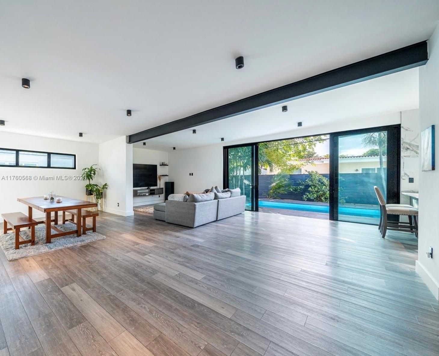 GREYKNOLL ESTATES - Residential