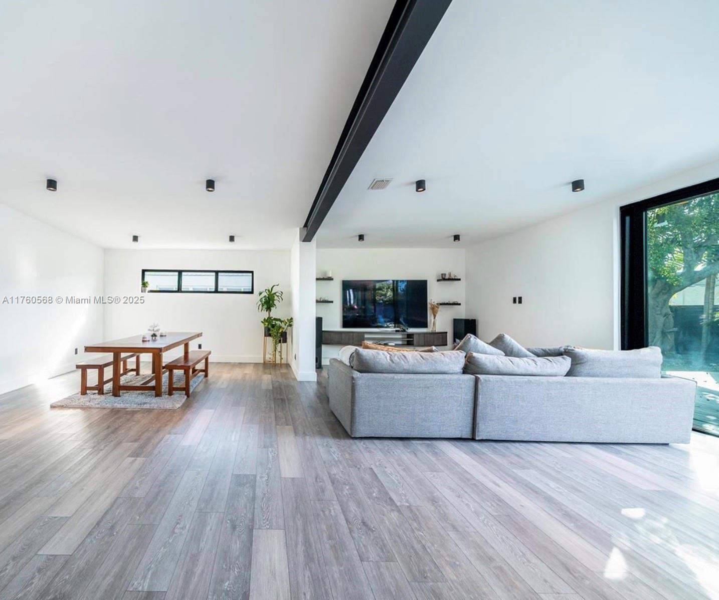 GREYKNOLL ESTATES - Residential