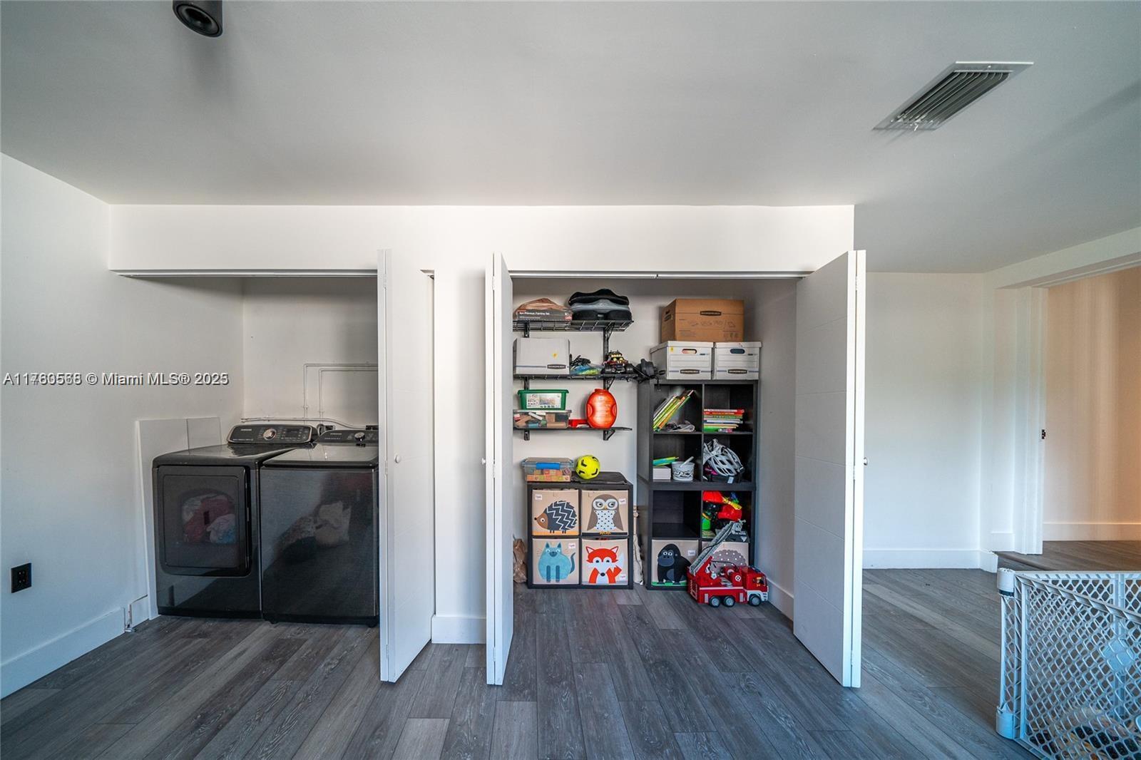 GREYKNOLL ESTATES - Residential