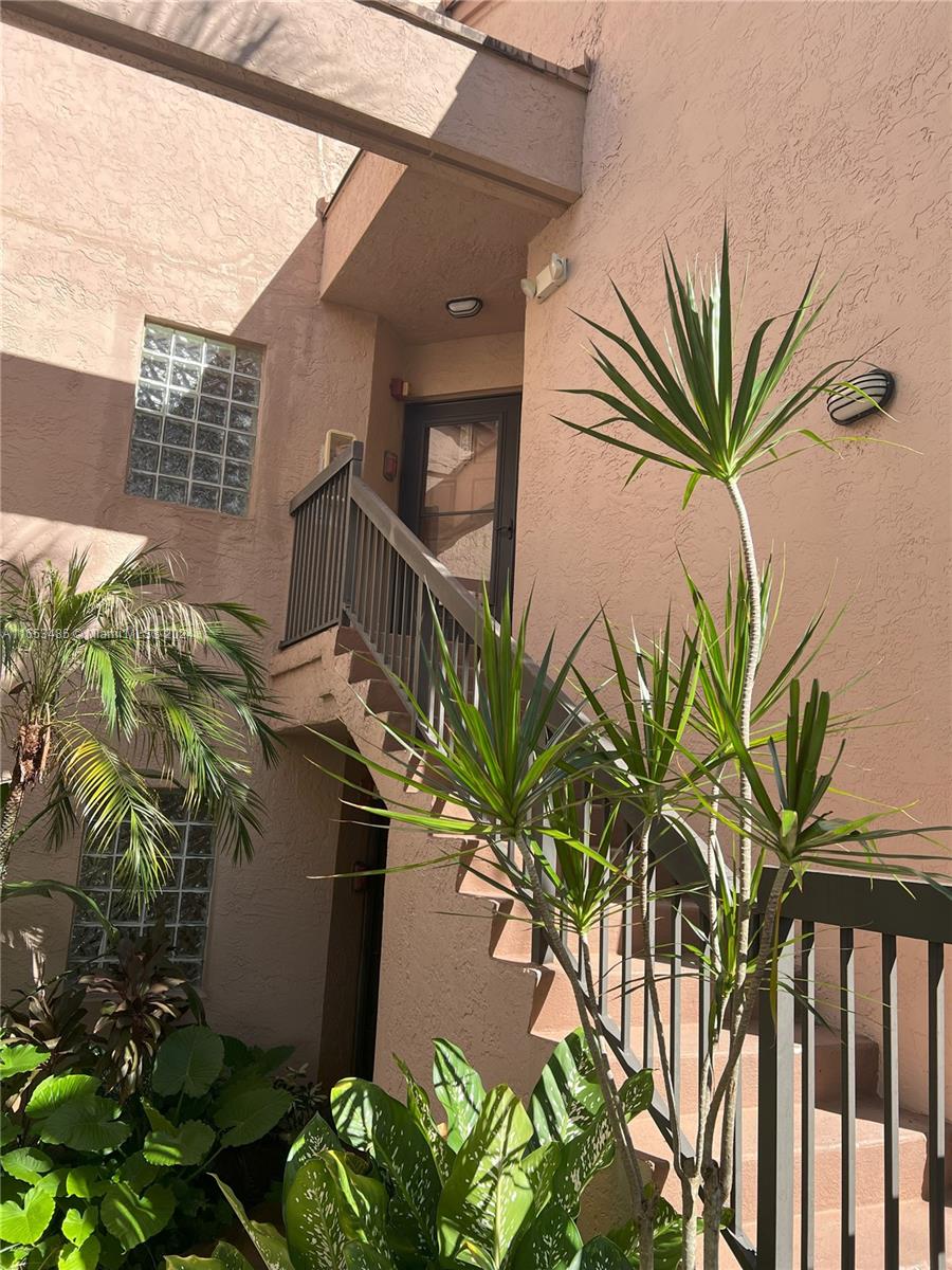 10700 NW 14th St 142