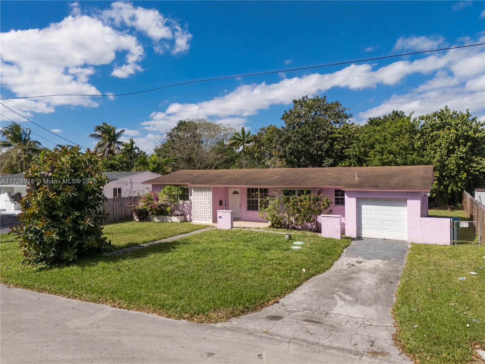 Property for Sale at 14710 S Spur Dr, Miami, Broward County, Florida - Bedrooms: 3 
Bathrooms: 2  - $599,000