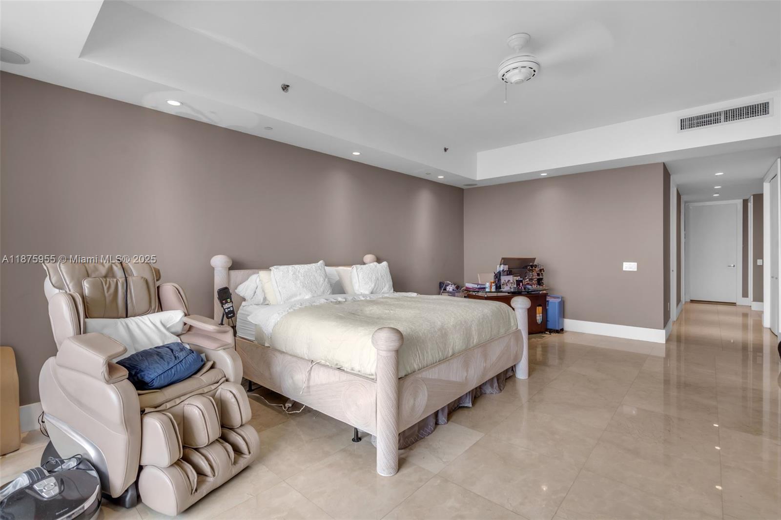 THE RESIDENCES AT THE BAT - Residential