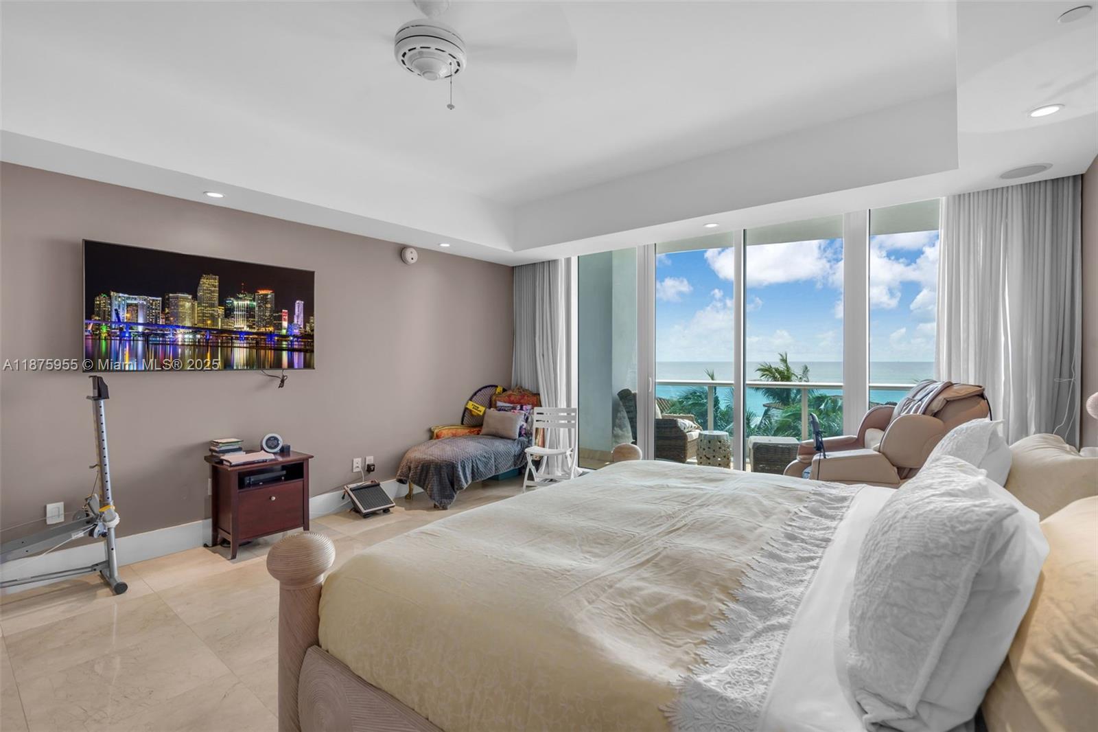 THE RESIDENCES AT THE BAT - Residential