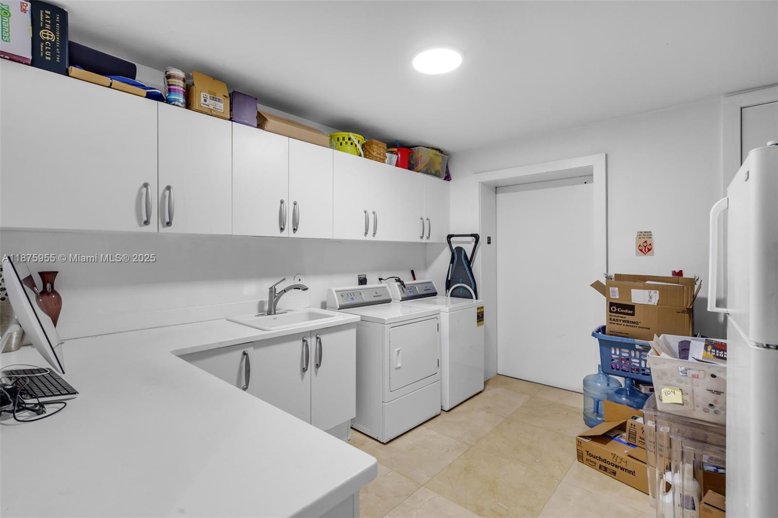 THE RESIDENCES AT THE BAT - Residential