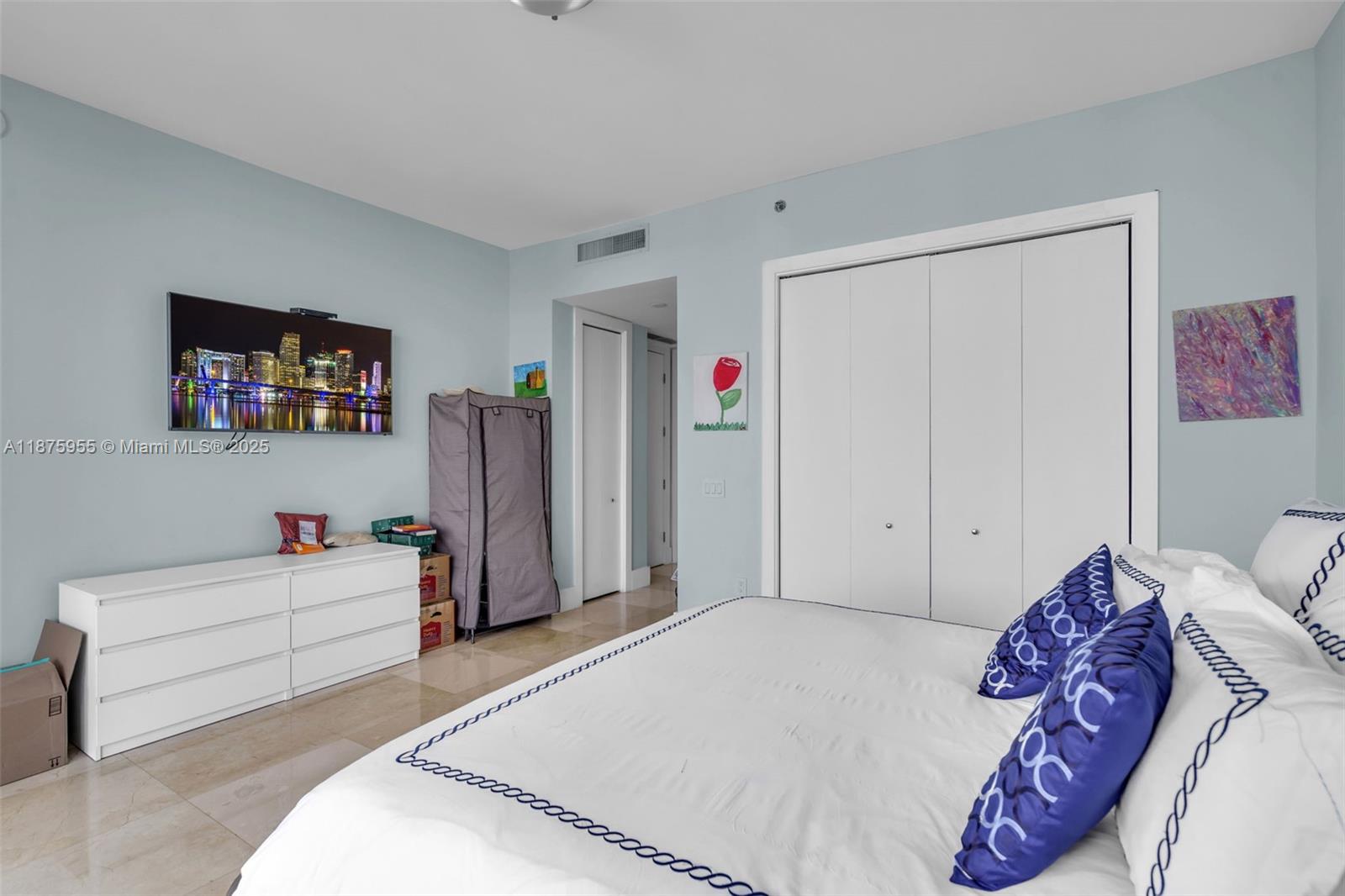 THE RESIDENCES AT THE BAT - Residential