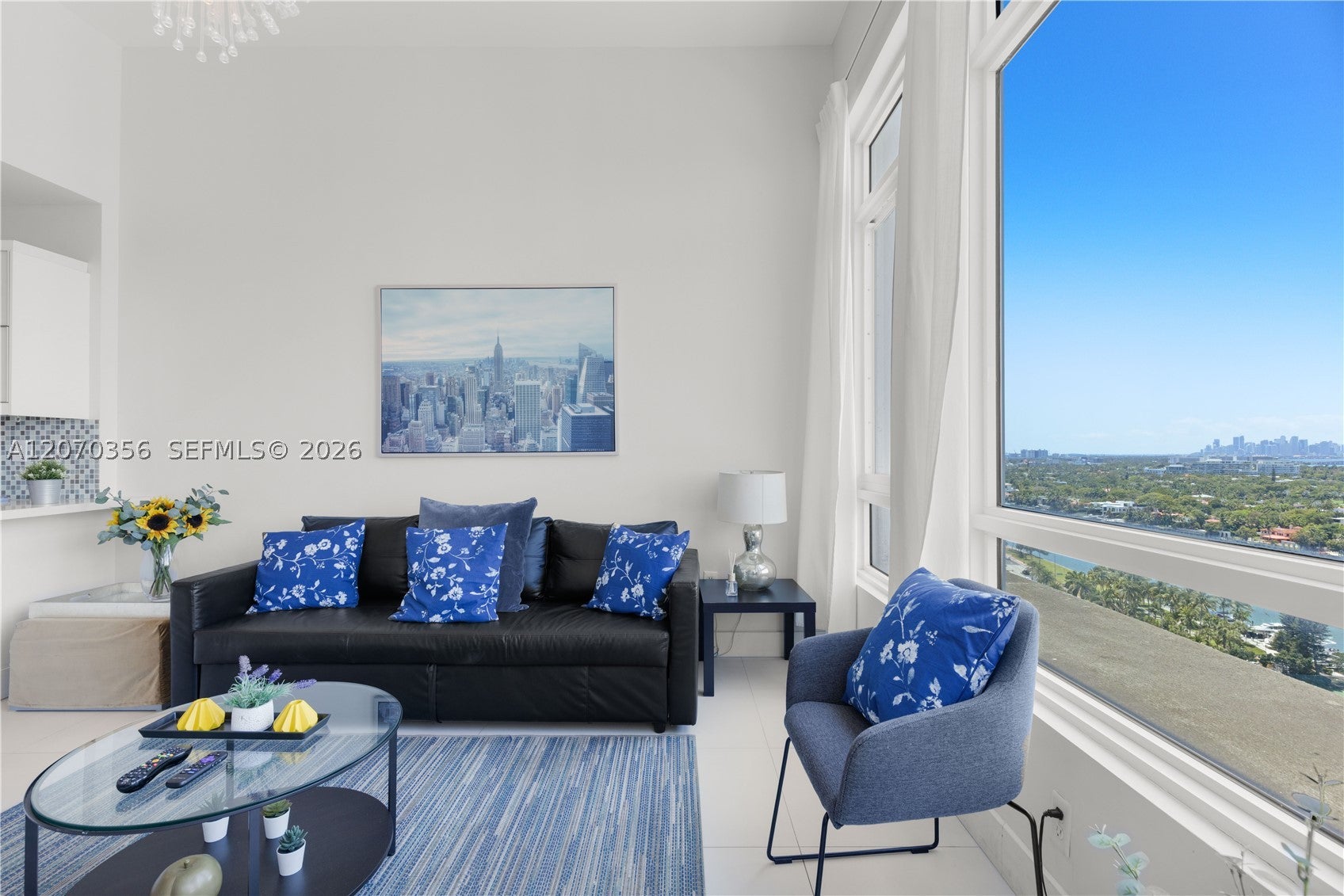 5445 Collins Ave TS11