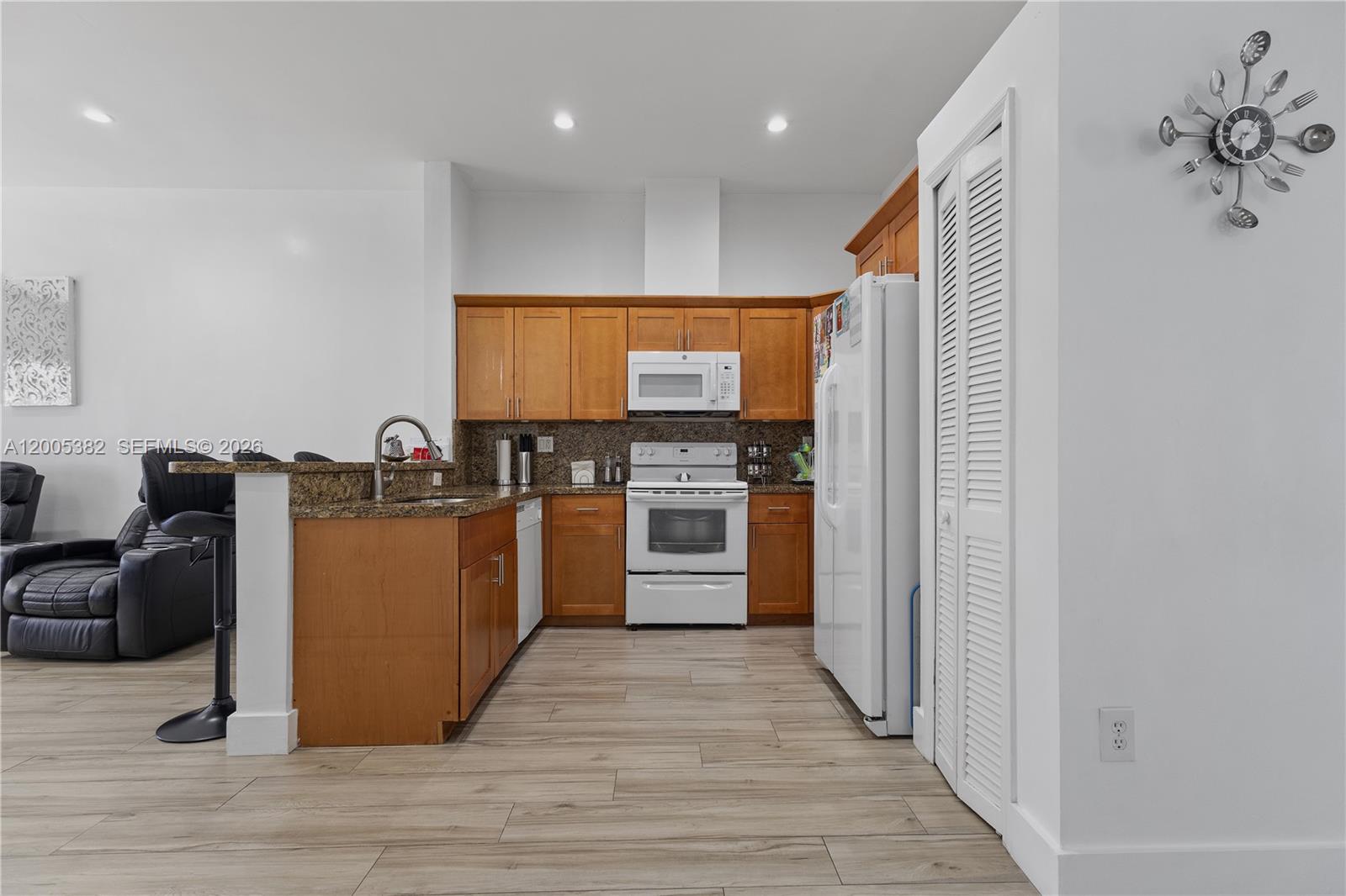 POINCIANA AT SUNSET LAKES - Residential Lease