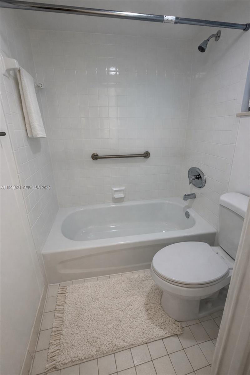 PRESIDENTIAL GOLFVIEW CON - Residential Lease