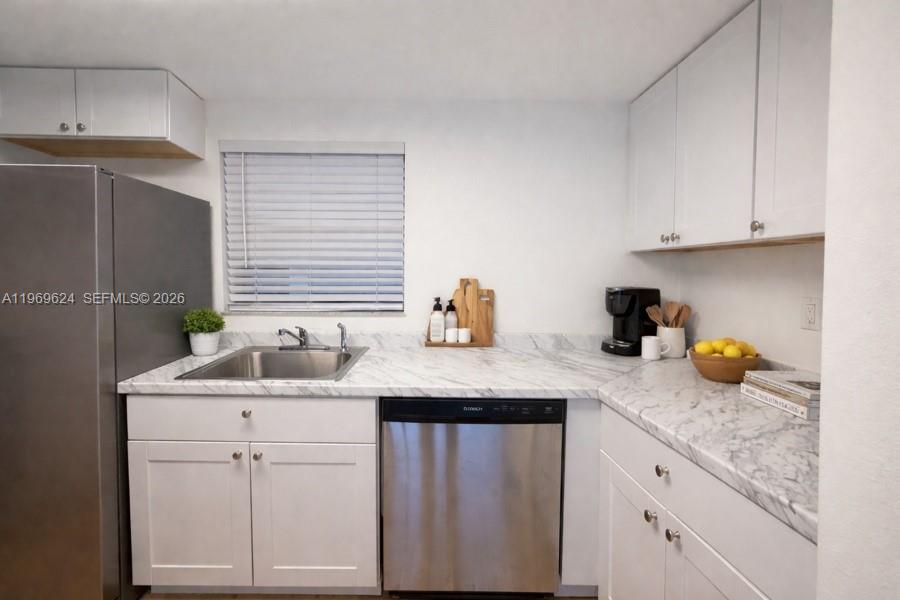 PRESIDENTIAL GOLFVIEW CON - Residential Lease