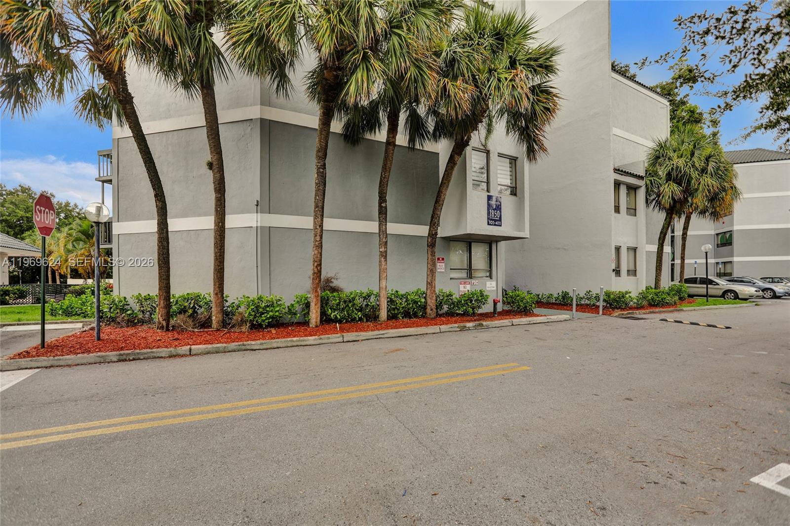 PRESIDENTIAL GOLFVIEW CON - Residential Lease