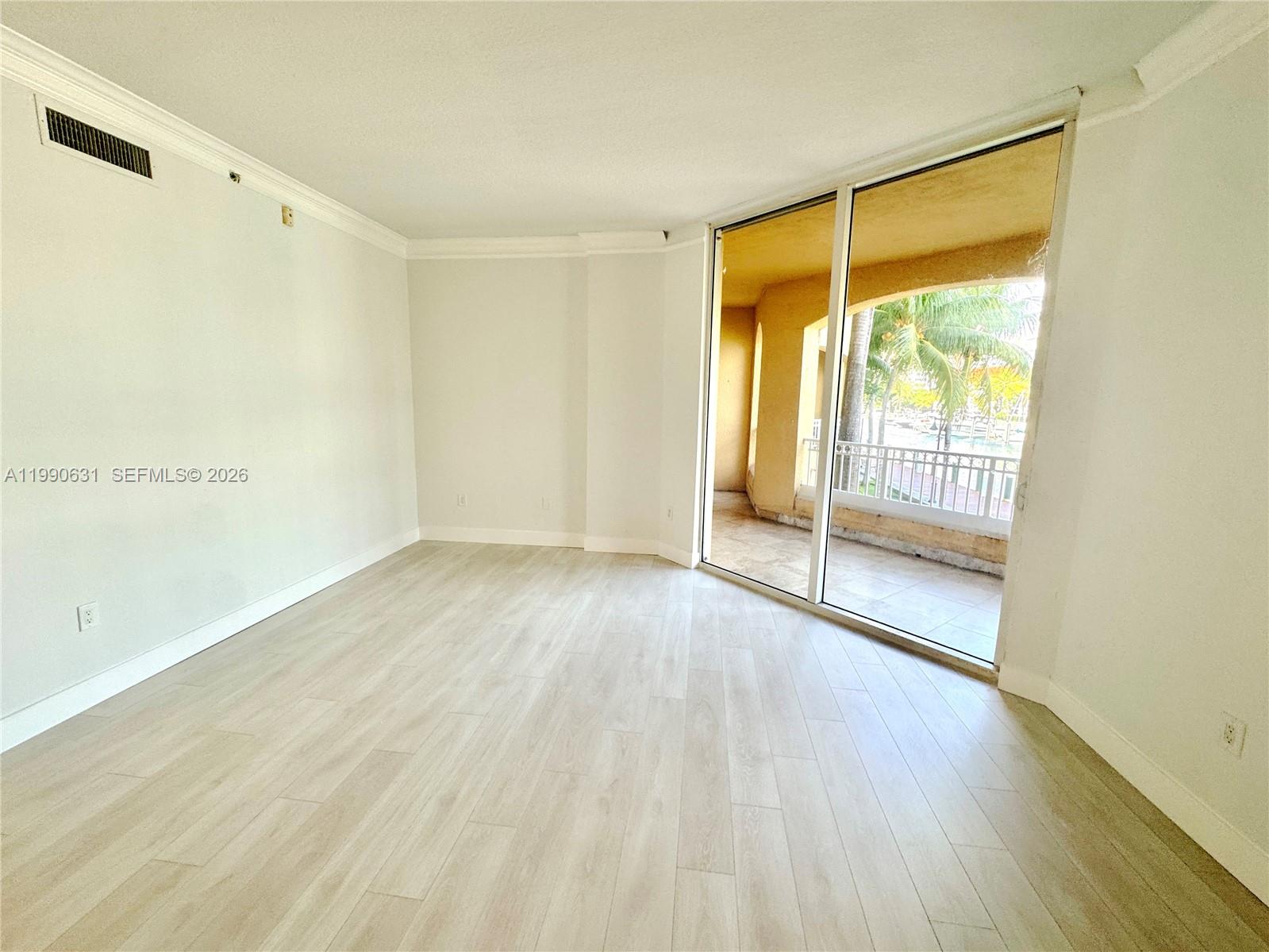 ALAQUA CONDO - Residential