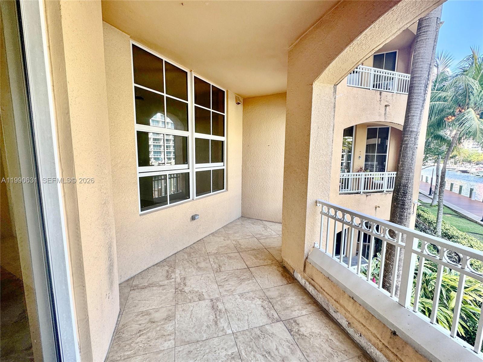 ALAQUA CONDO - Residential