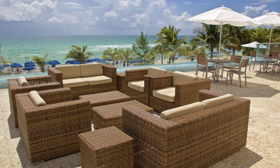 M RESORT RESIDENCES CONDO - Residential