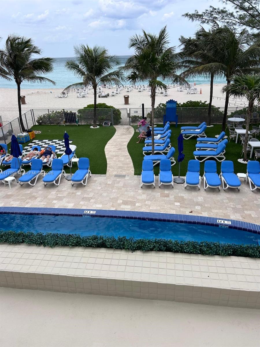 M RESORT RESIDENCES CONDO - Residential