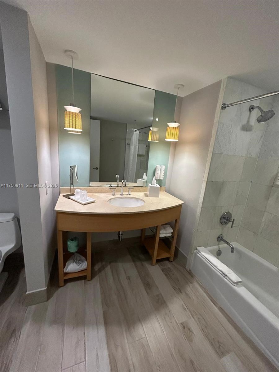 M RESORT RESIDENCES CONDO - Residential