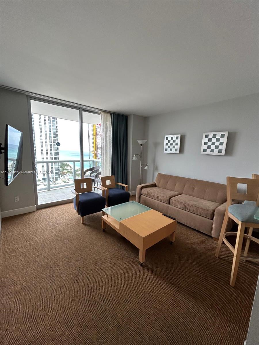 M RESORT RESIDENCES CONDO - Residential