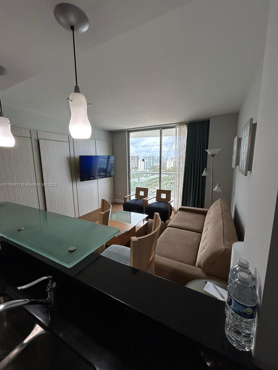 M RESORT RESIDENCES CONDO - Residential