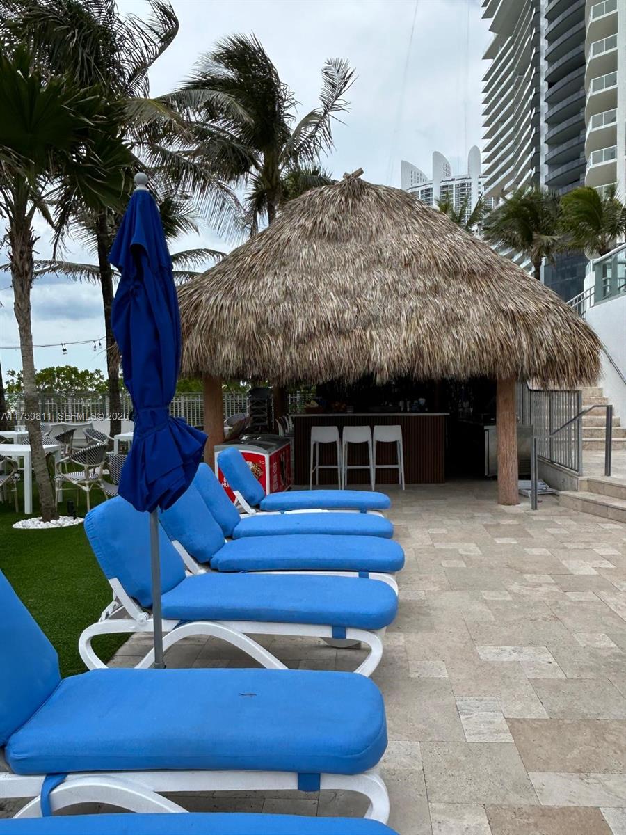 M RESORT RESIDENCES CONDO - Residential