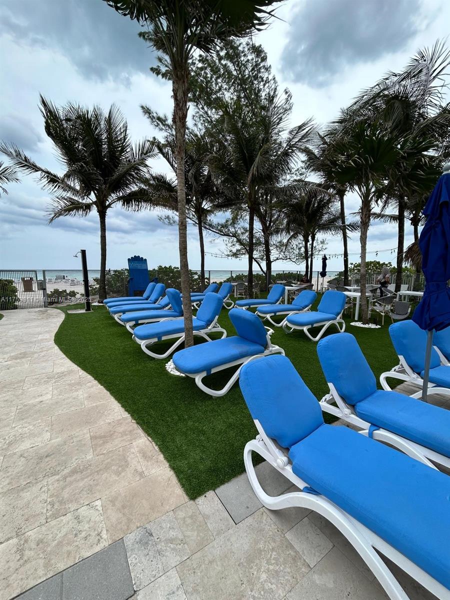 M RESORT RESIDENCES CONDO - Residential