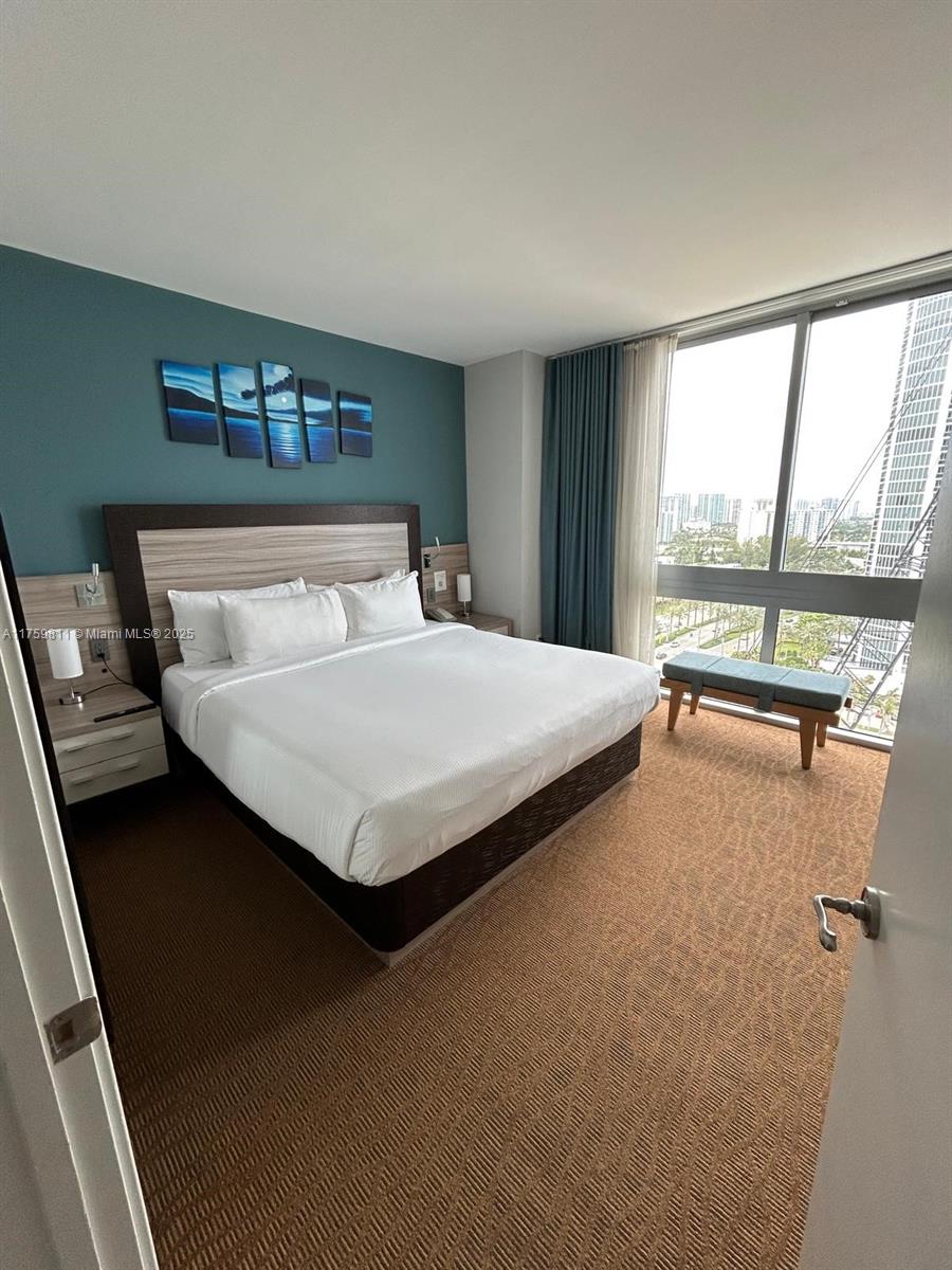 M RESORT RESIDENCES CONDO - Residential