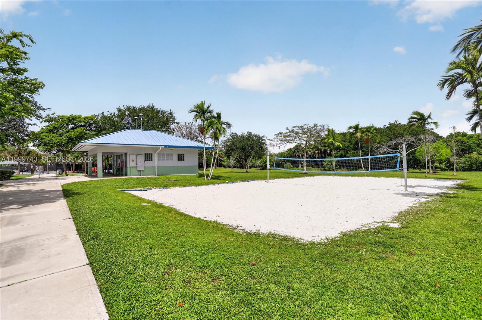 NO 102 PALM-AIRE COUNTRY - Residential