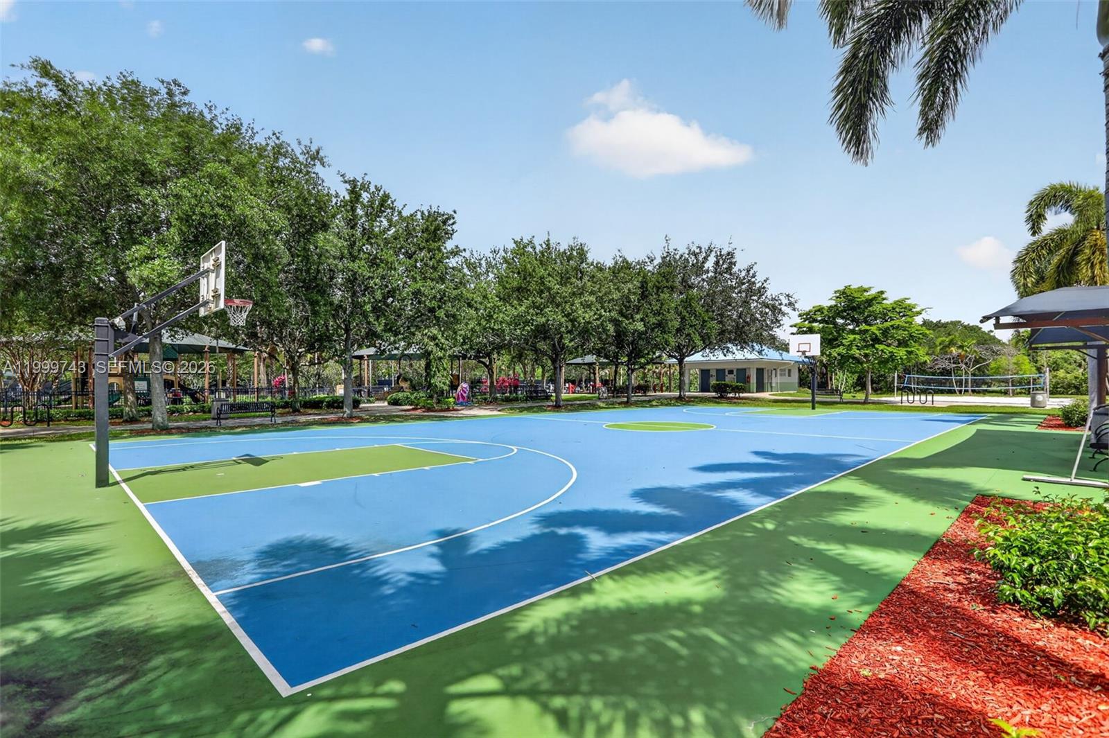 NO 102 PALM-AIRE COUNTRY - Residential