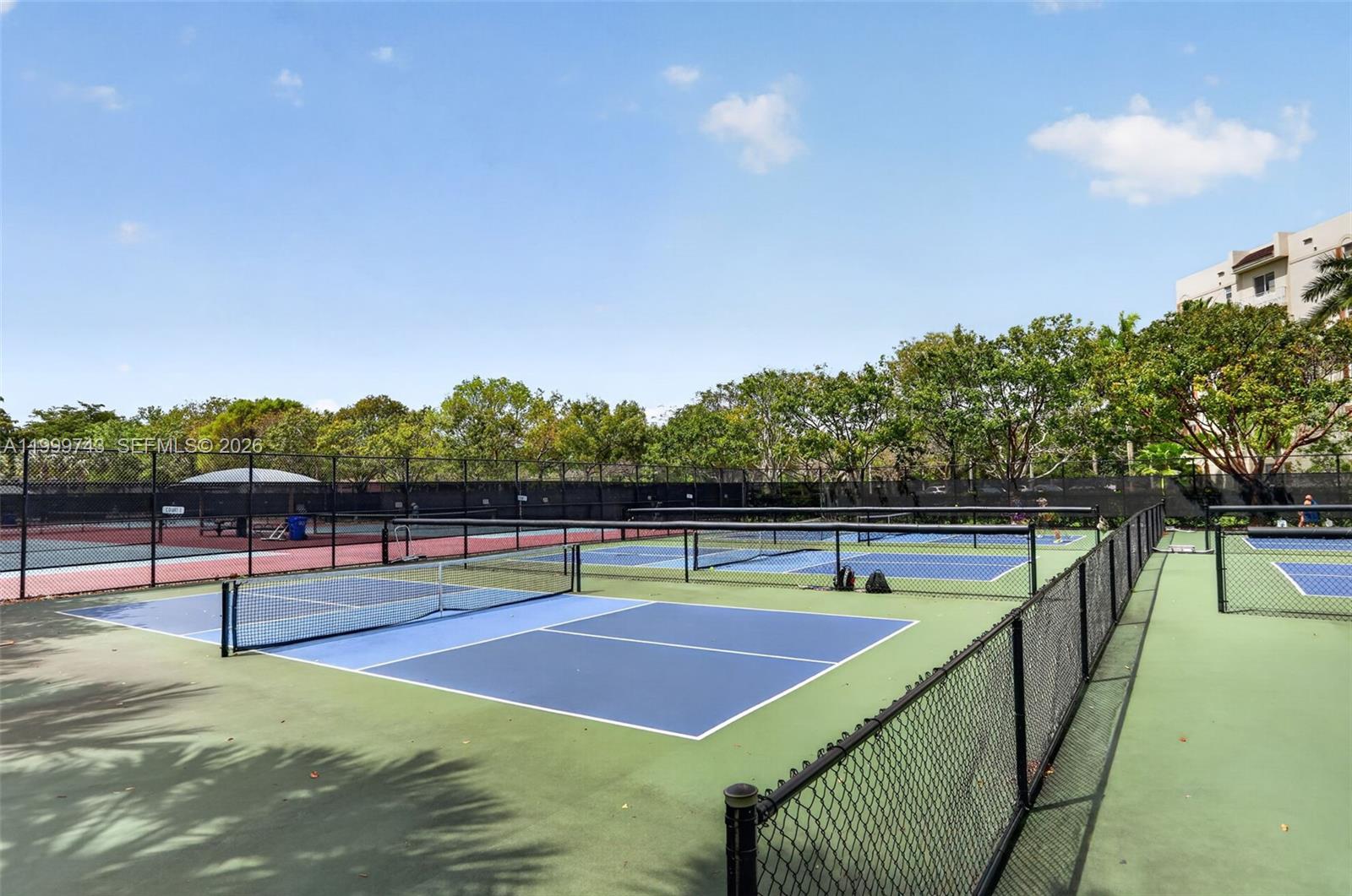 NO 102 PALM-AIRE COUNTRY - Residential