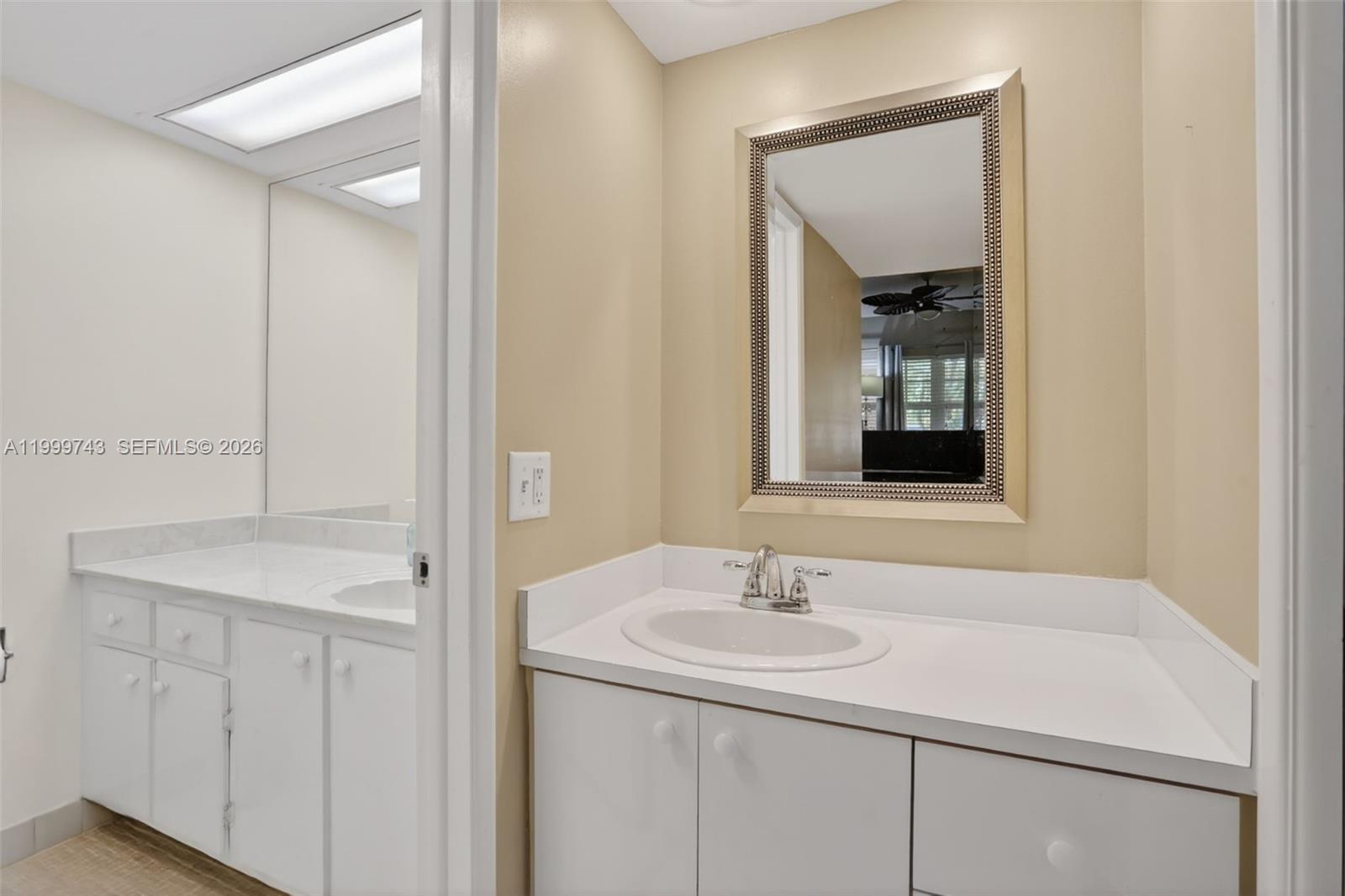 NO 102 PALM-AIRE COUNTRY - Residential