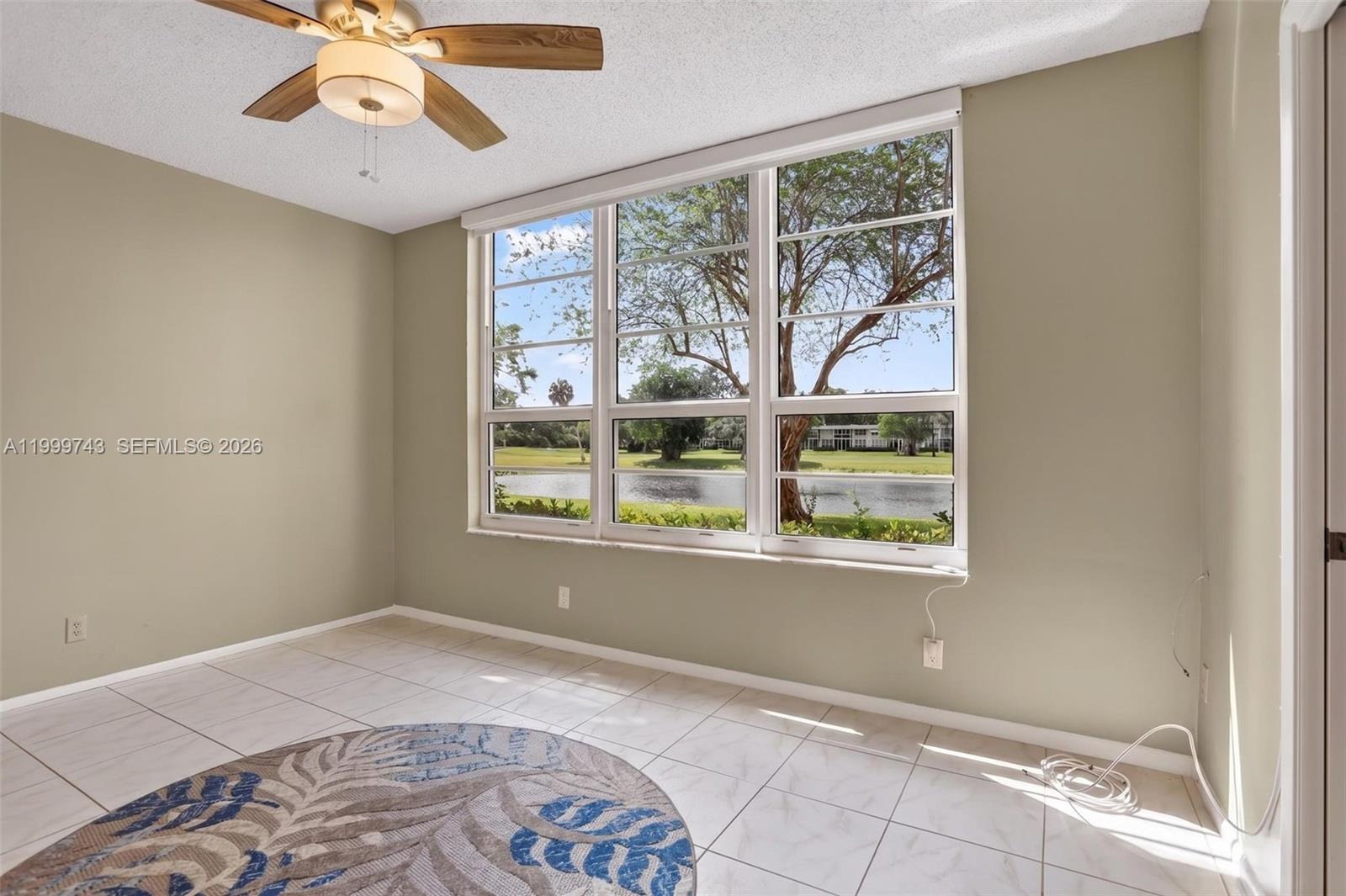 NO 102 PALM-AIRE COUNTRY - Residential