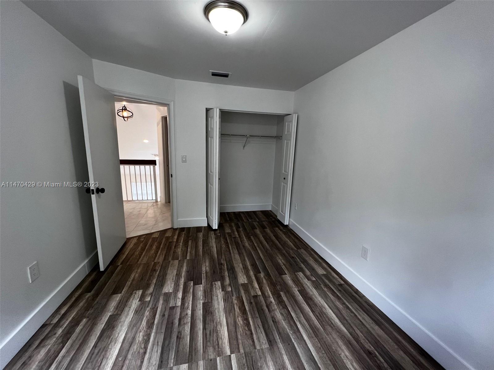 KENDALL SPRINGS - Residential Lease