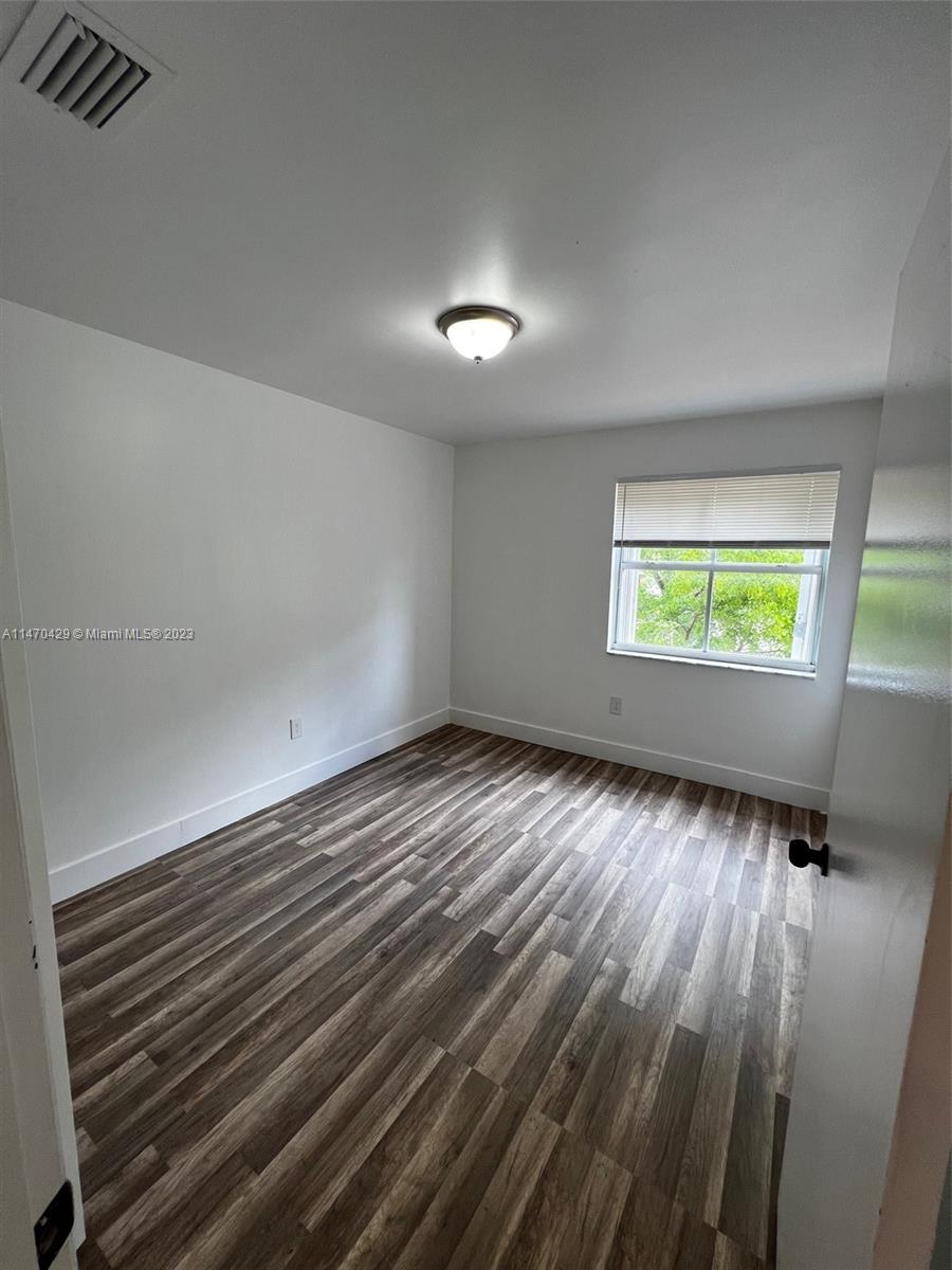 KENDALL SPRINGS - Residential Lease