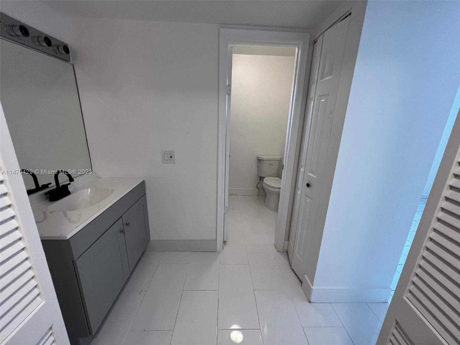 KENDALL SPRINGS - Residential Lease