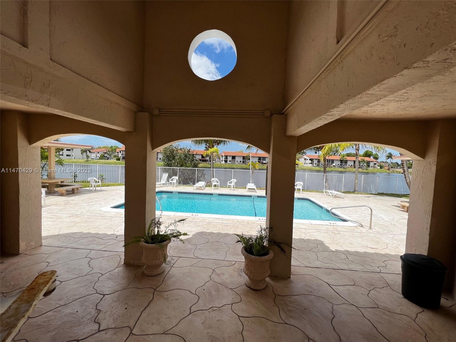 KENDALL SPRINGS - Residential Lease