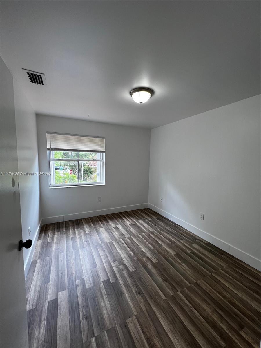 KENDALL SPRINGS - Residential Lease