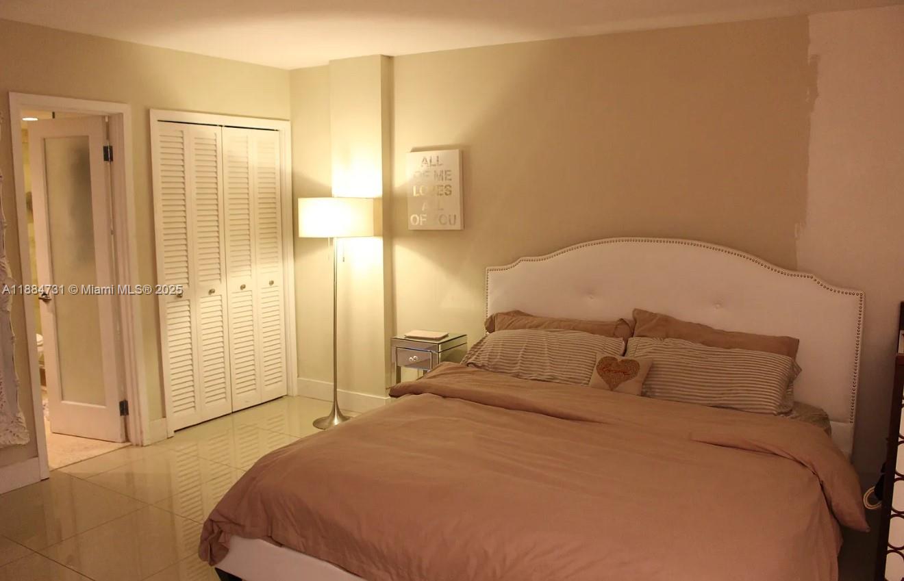ST REGIS APTS CONDO - Residential Lease
