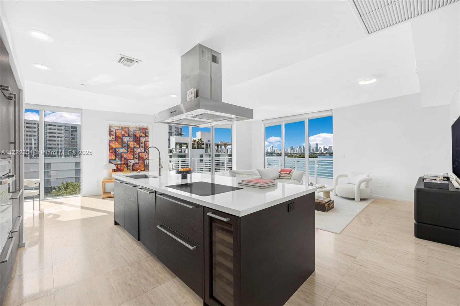 CAPRI SOUTH BEACH CONDO - Residential