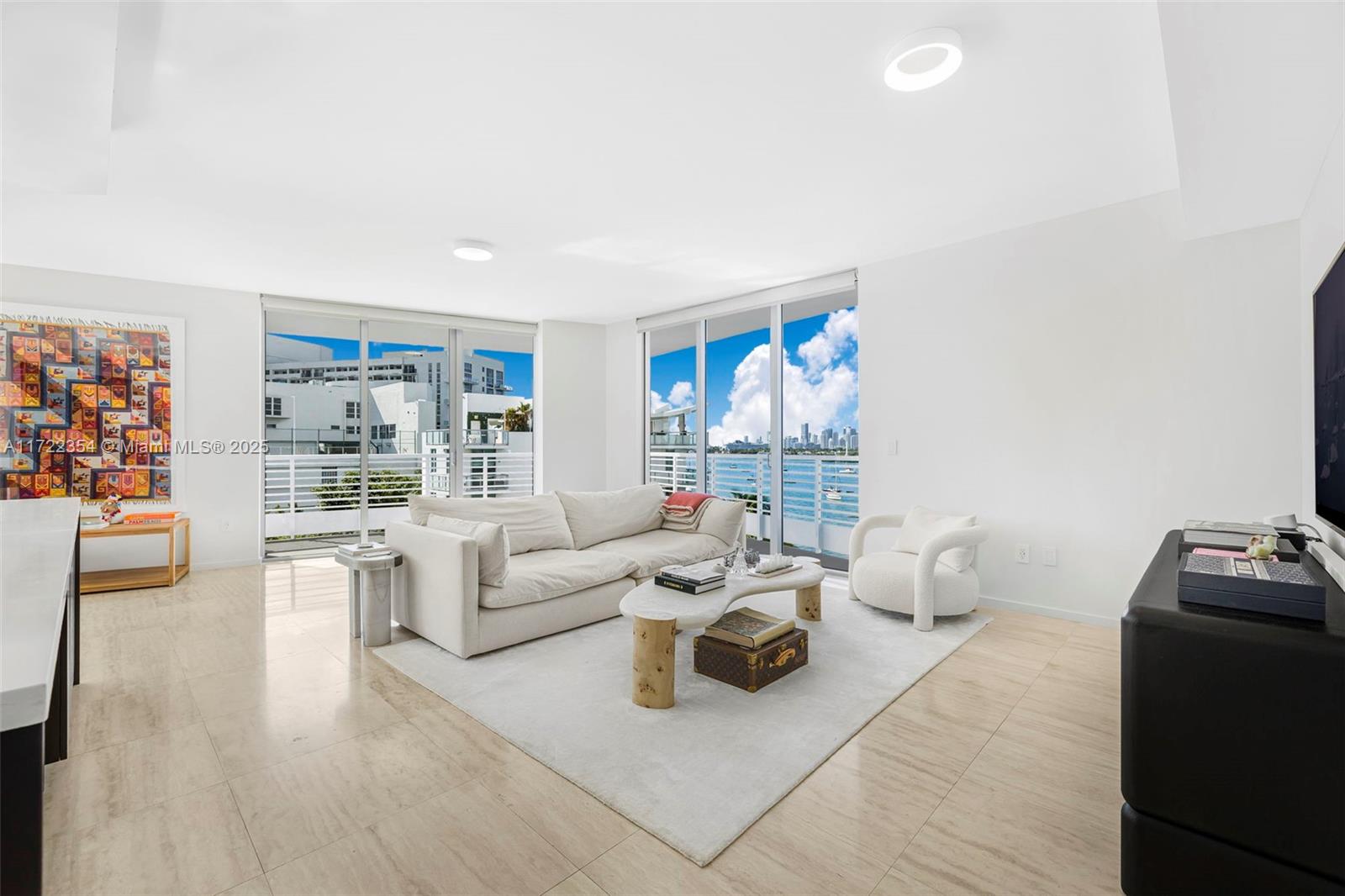 CAPRI SOUTH BEACH CONDO - Residential