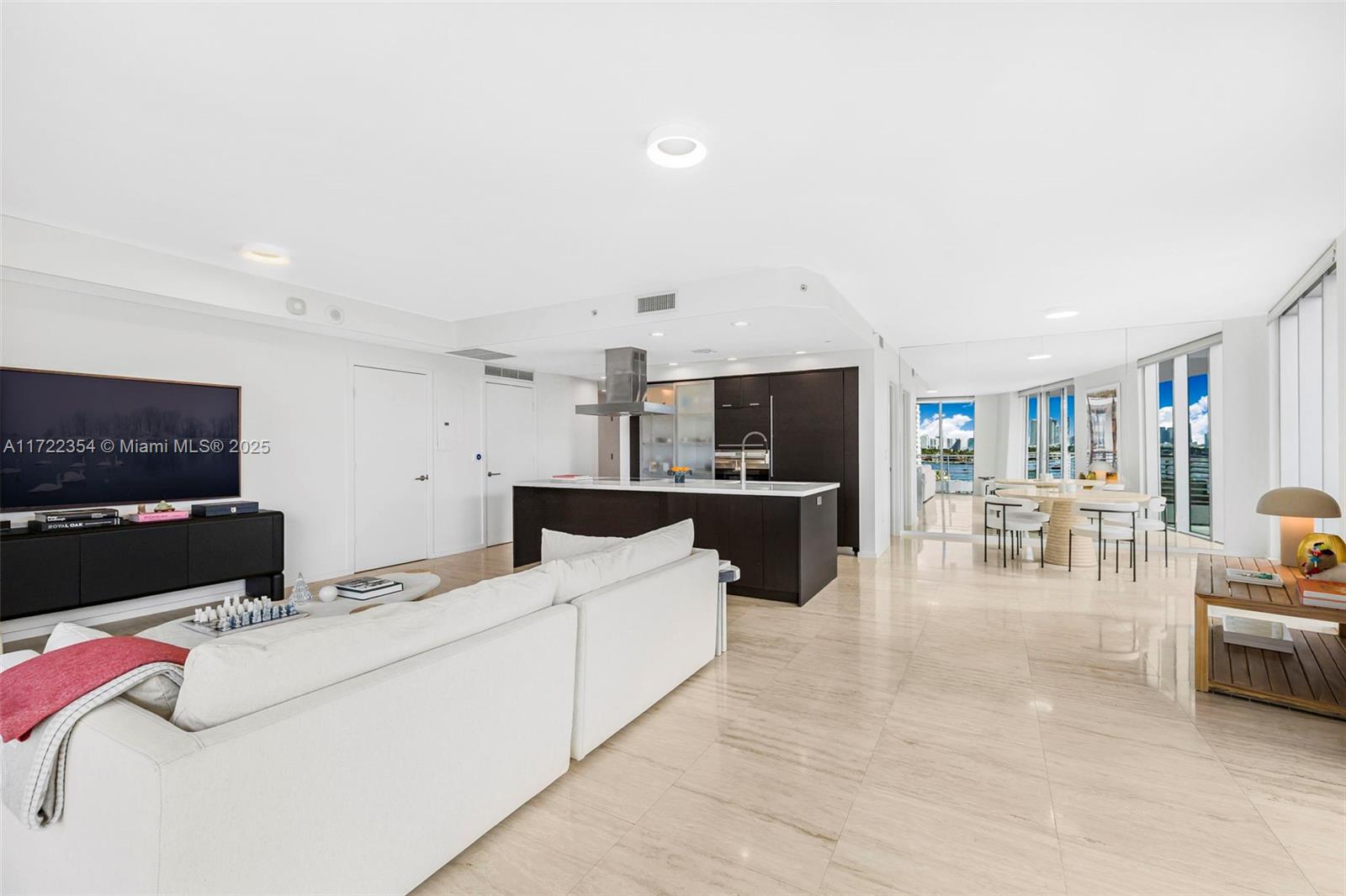 CAPRI SOUTH BEACH CONDO - Residential