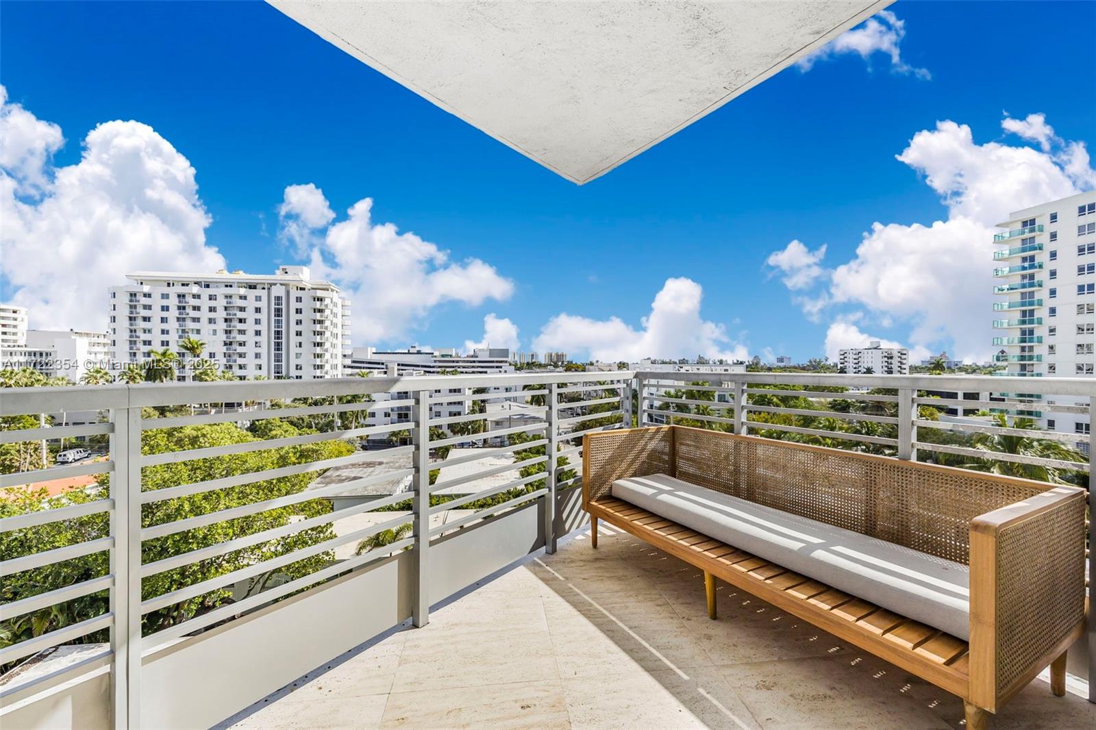 CAPRI SOUTH BEACH CONDO - Residential
