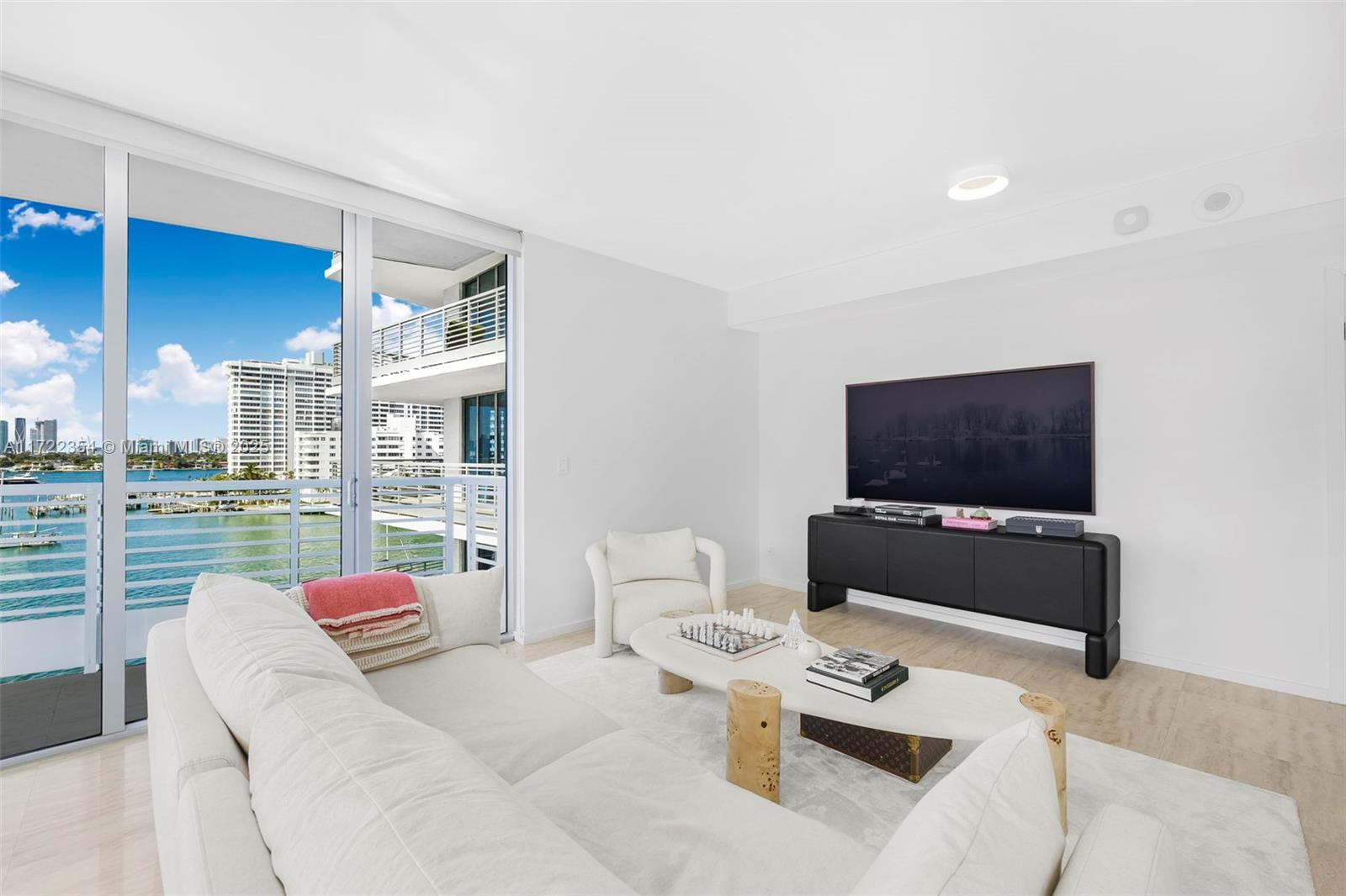 CAPRI SOUTH BEACH CONDO - Residential