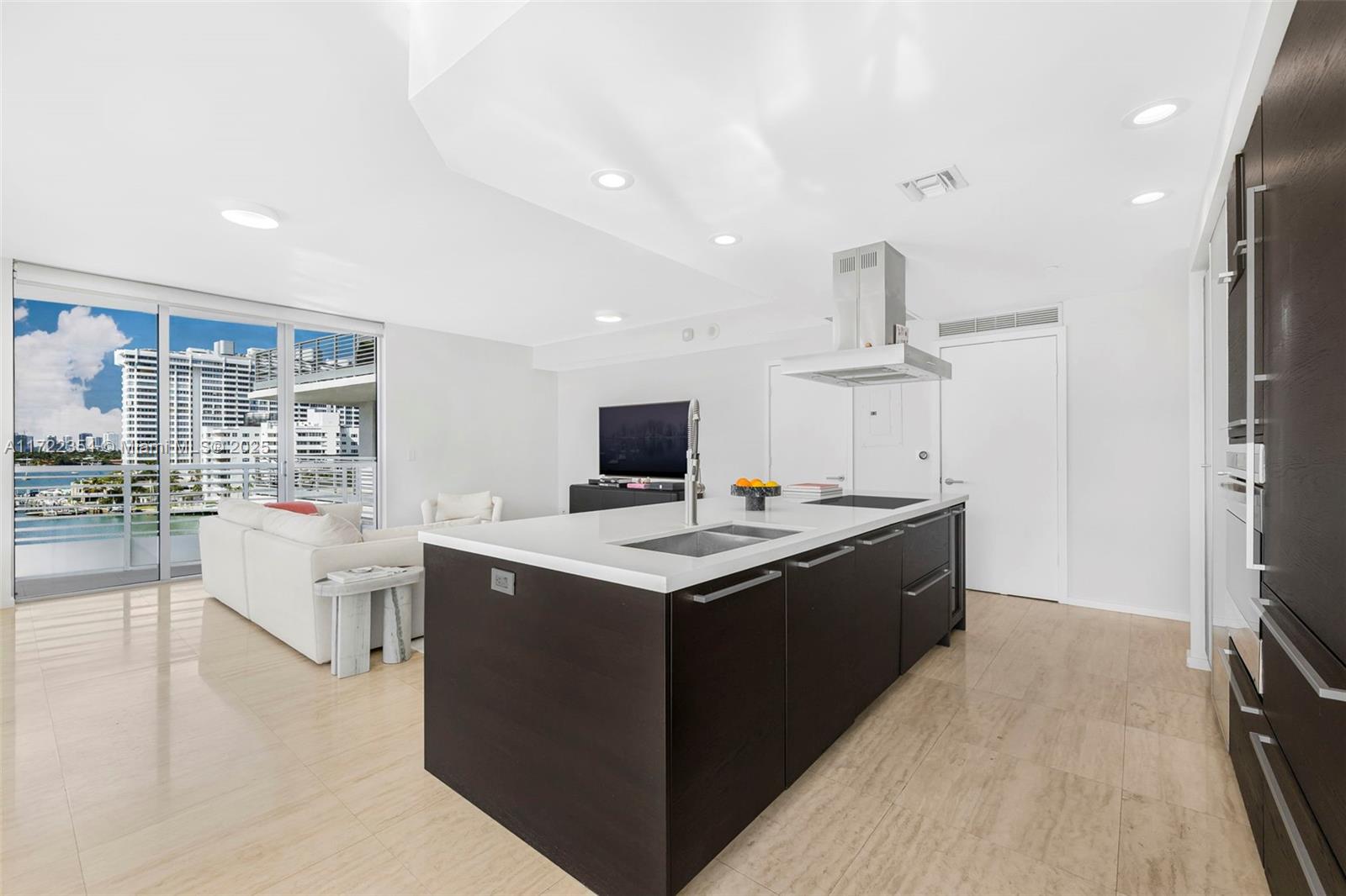 CAPRI SOUTH BEACH CONDO - Residential