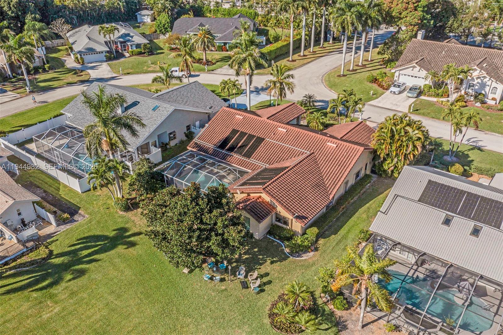 BANYAN COVE - Residential