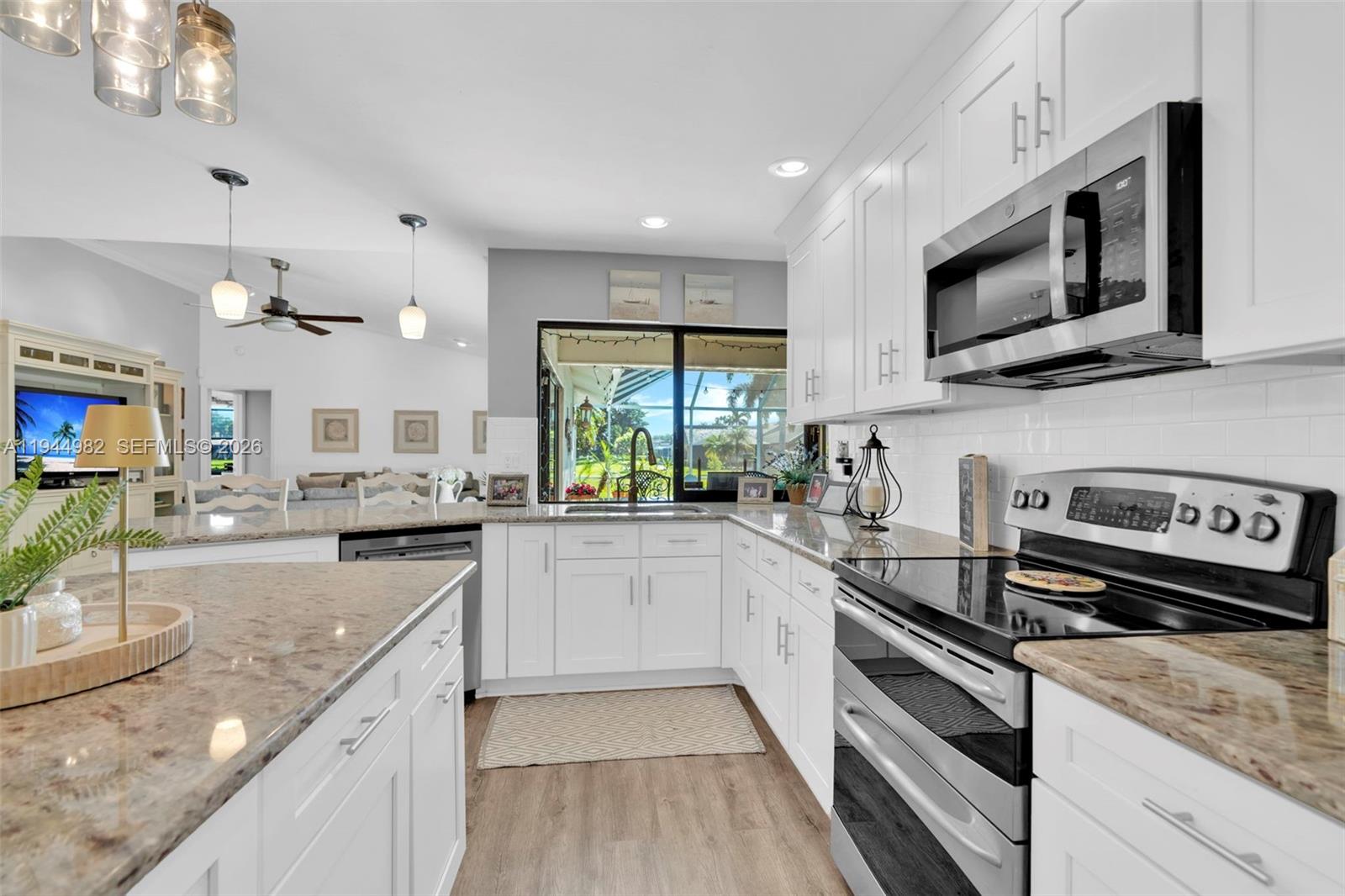 BANYAN COVE - Residential