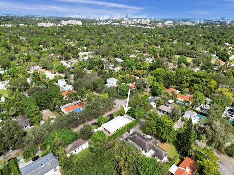 A home in Biscayne Park