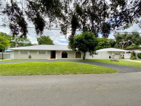 A home in Biscayne Park