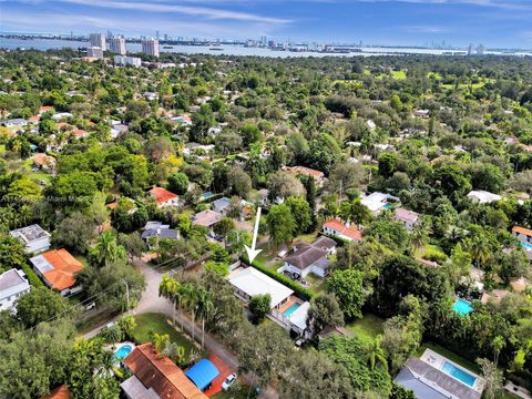 A home in Biscayne Park