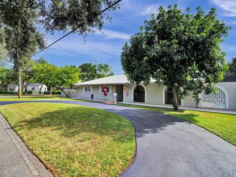 A home in Biscayne Park