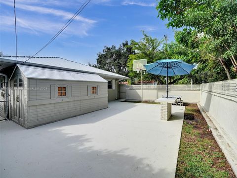 A home in Biscayne Park