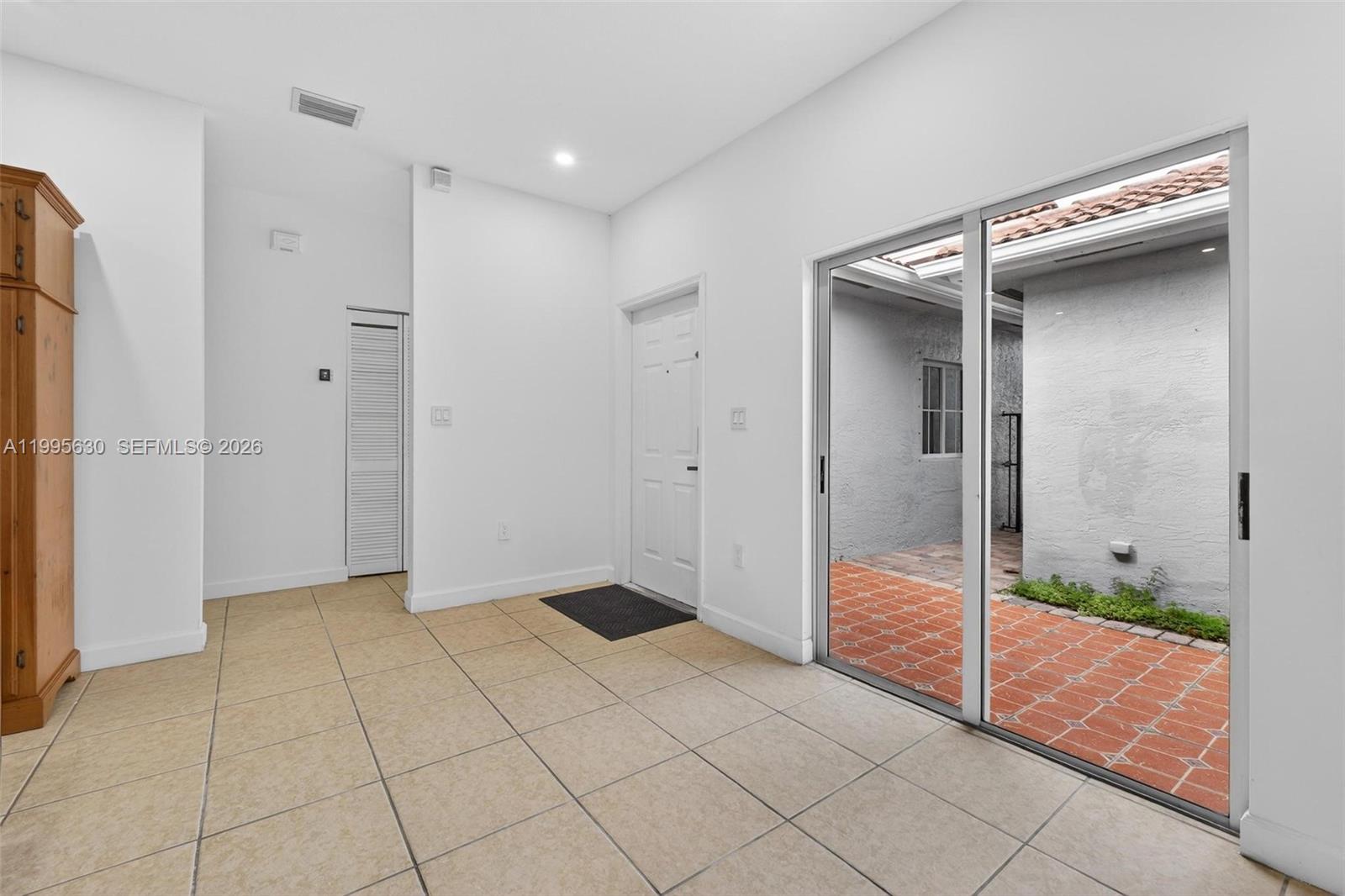 CRISTYS HOMES - Residential