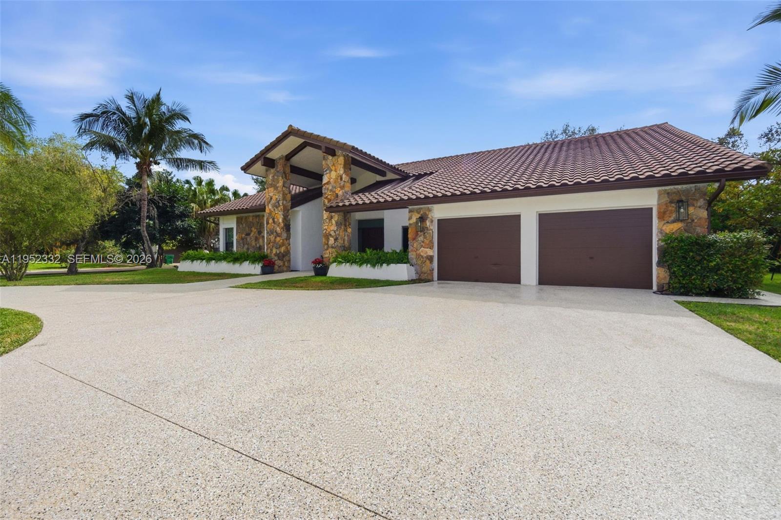 LAUREL OAKS EAST - Residential